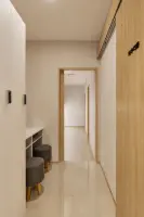 효율적인 동선의 미니멀 탈의실 인테리어